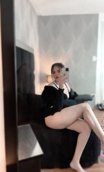 Live sex webcam photo for Renatalein #3482056