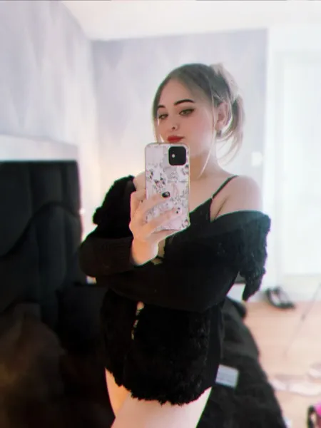 Live sex webcam photo for Renatalein #3482061