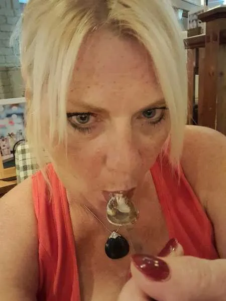 Live sex webcam photo for LadyRochelleUK #3282908