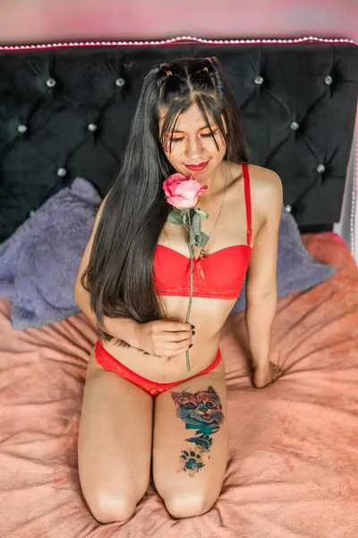 Live sex webcam photo for LuciaGali #3255642