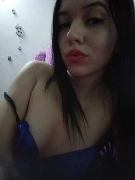 Live sex webcam photo for NinaMon #3484157