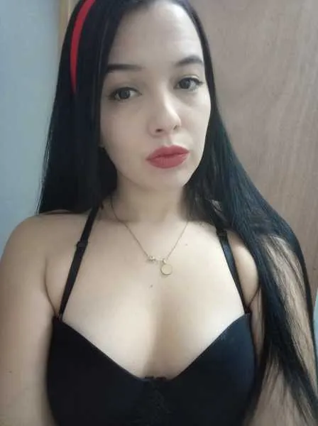 Live sex webcam photo for NinaMon #3484165