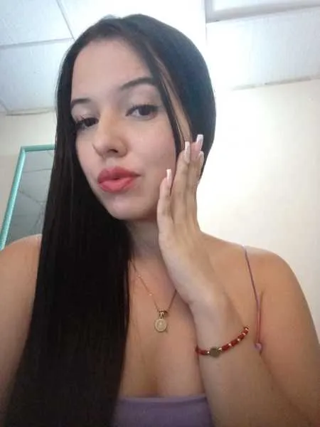 Live sex webcam photo for NinaMon #3484155