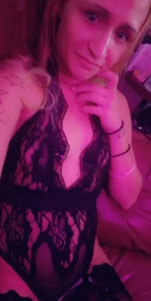 Live sex webcam photo for JellyRollAnneMarie #3255568