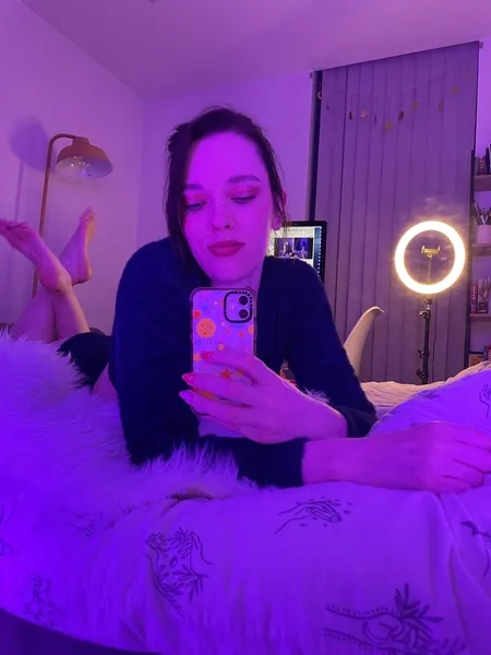 Live sex webcam photo for JessicaGraceUK #6192350