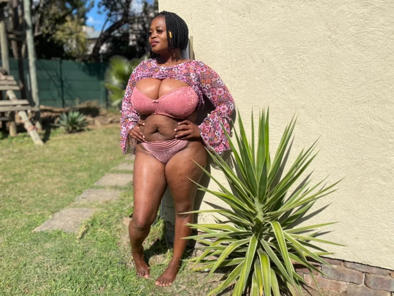 Live sex webcam photo for WildCleavage #3232331