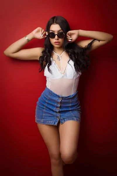 Live sex webcam photo for MiaHylton57 #3264968