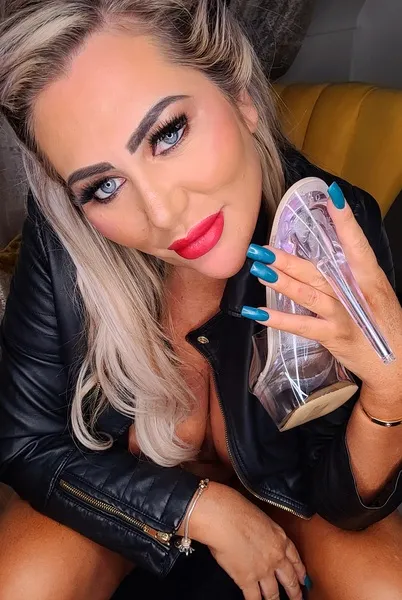 Live sex webcam photo for AnnaxMoore #3316806