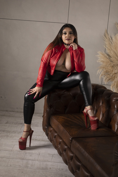 Live sex webcam photo for CharlotteVenkol #6030863