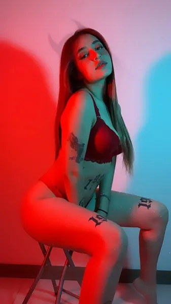 Live sex webcam photo for EmilyFisher #3735775
