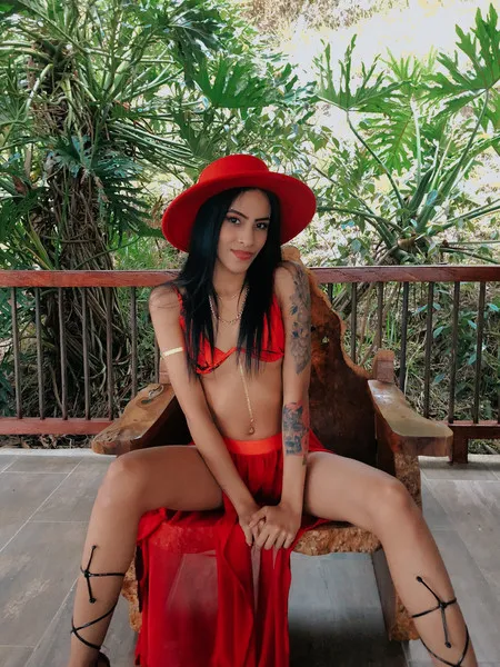 Live sex webcam photo for ReginaMur #3273533