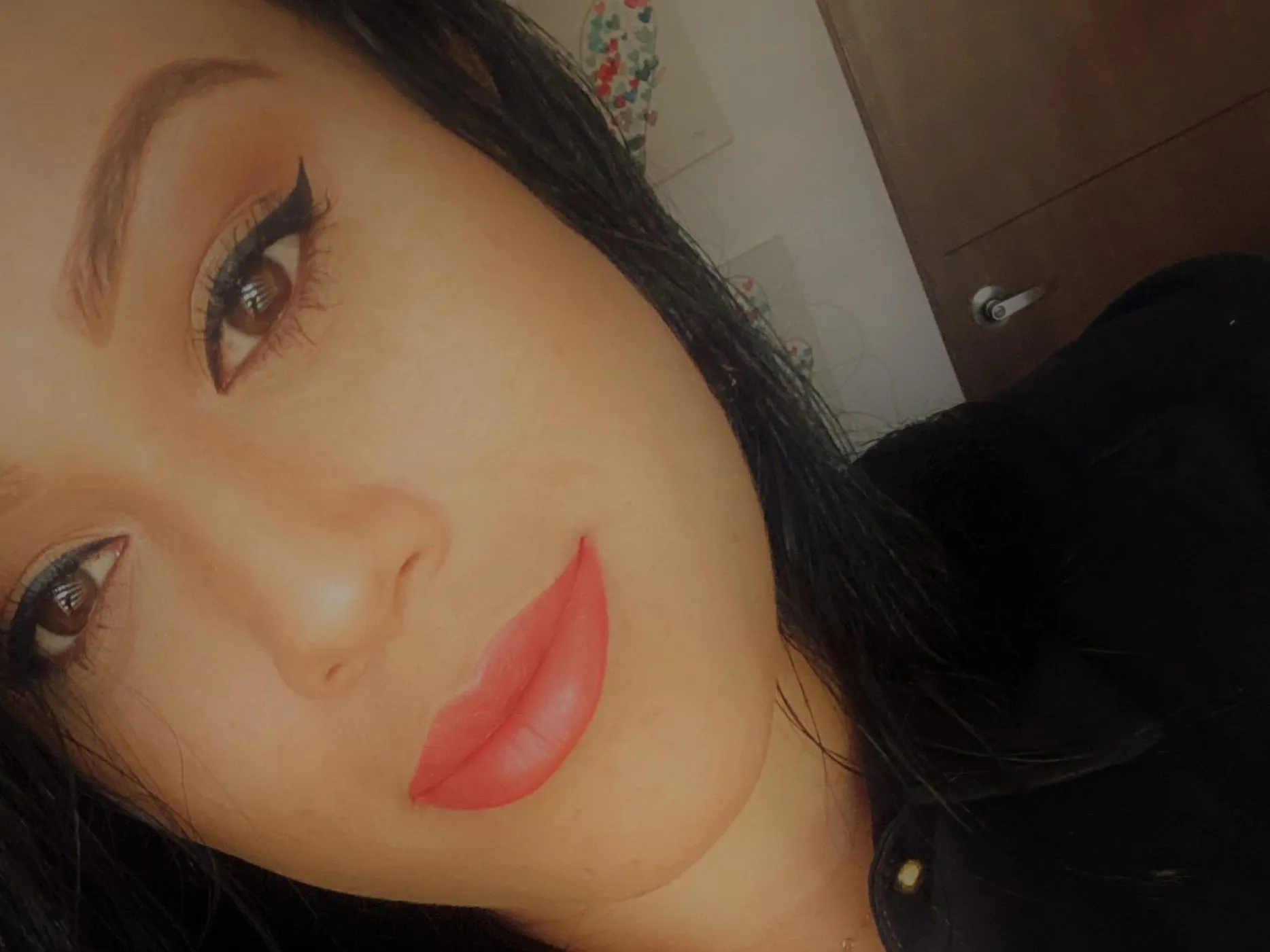 Live sex webcam photo for JuicyAndrea #3238883