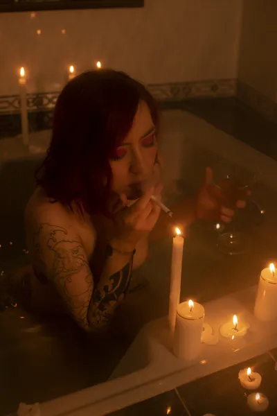 Live sex webcam photo for AliceMonroee #3338853