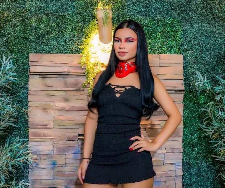 Live sex webcam photo for FrancescaBugatti #3249346