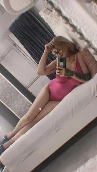 Live sex webcam photo for IngrydCox #3316729