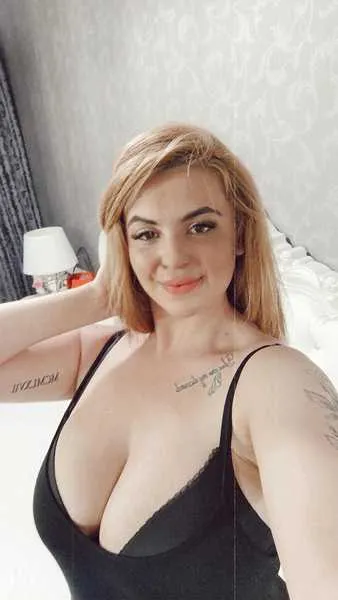 Live sex webcam photo for IngrydCox #3284735