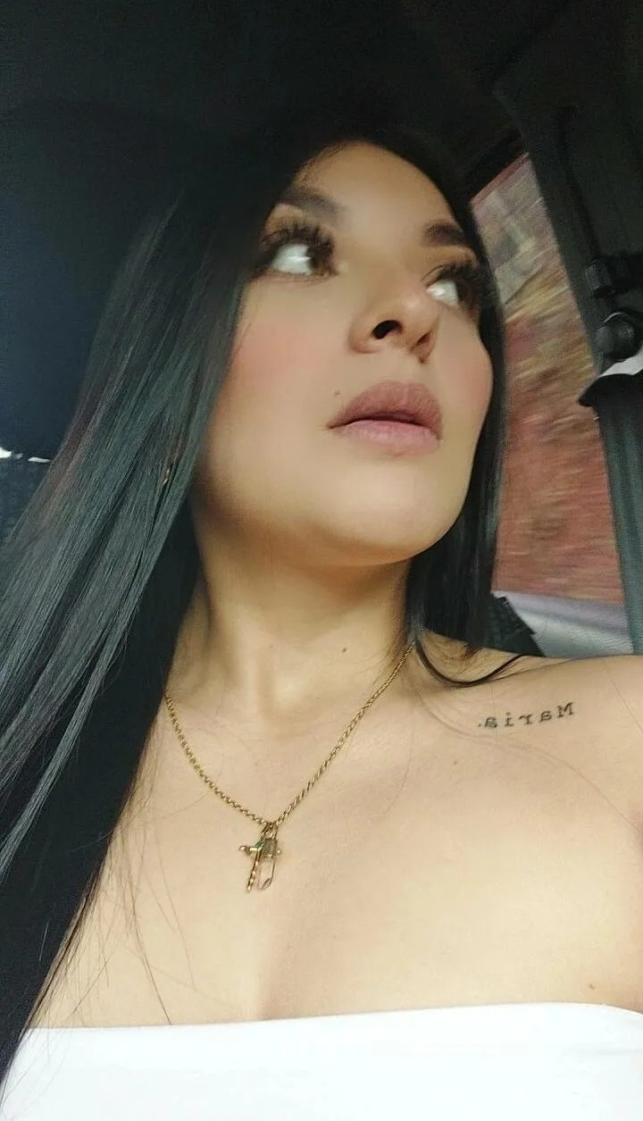 Live sex webcam photo for ArianaCortes #7778273