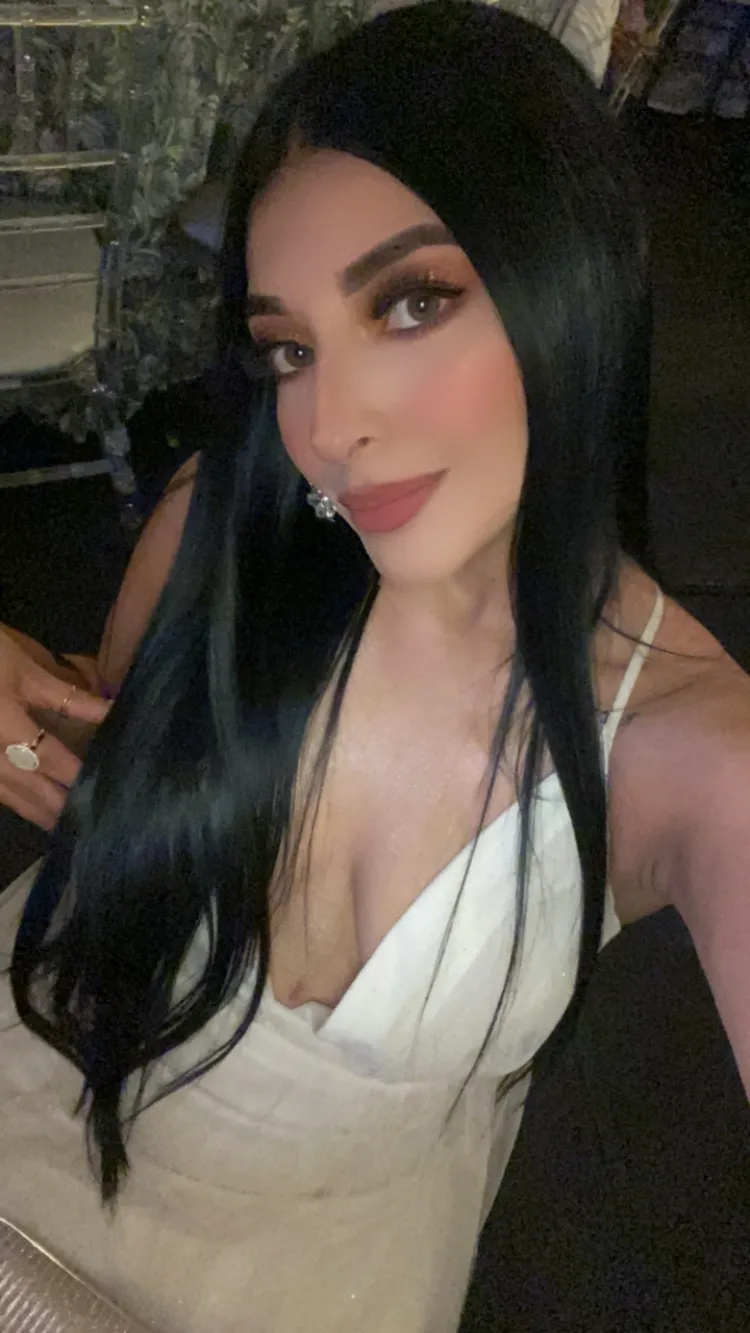 Live sex webcam photo for ArianaCortes #7779432