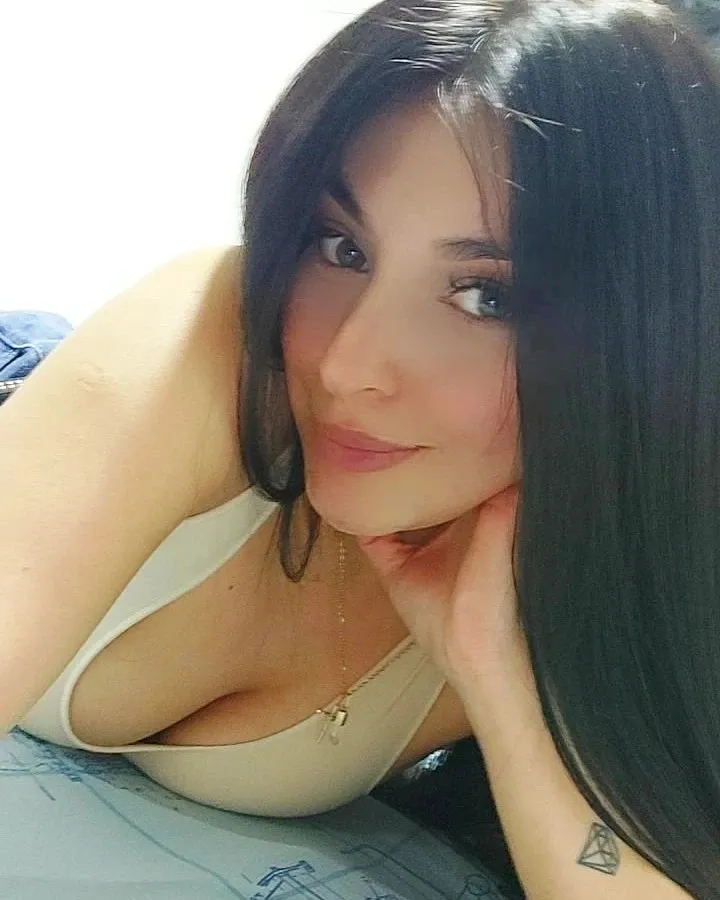 Live sex webcam photo for ArianaCortes #7777690