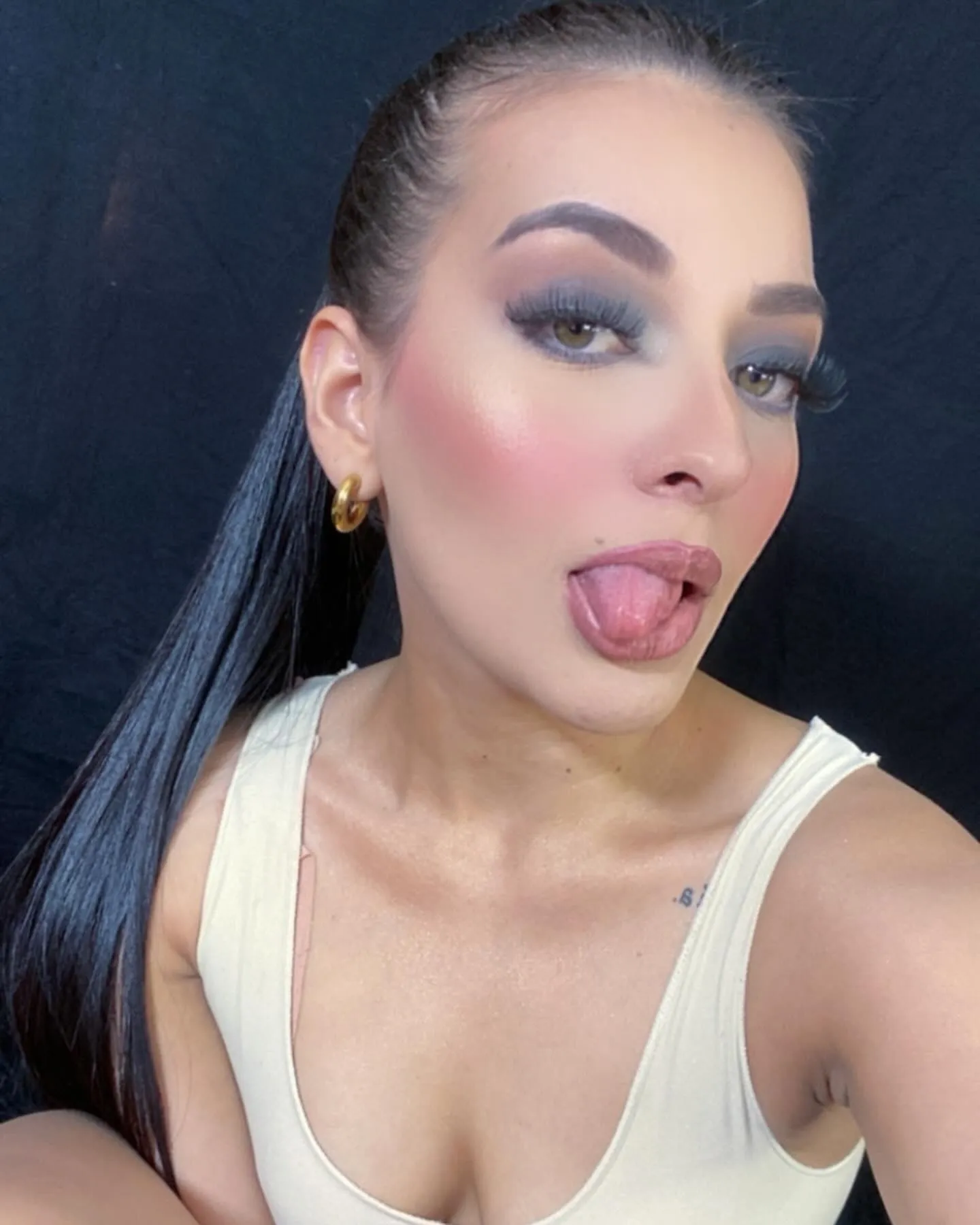 Live sex webcam photo for ArianaCortes #7779422