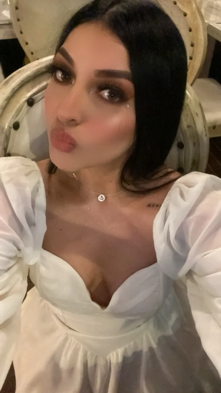 Live sex webcam photo for ArianaCortes #7779395