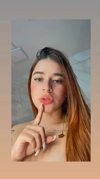 Live sex webcam photo for MartinaConor #5511044