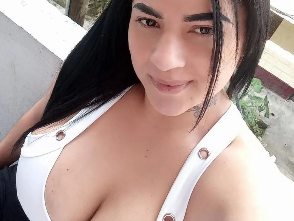 Live sex webcam photo for SofiaFerreer18 #3259443