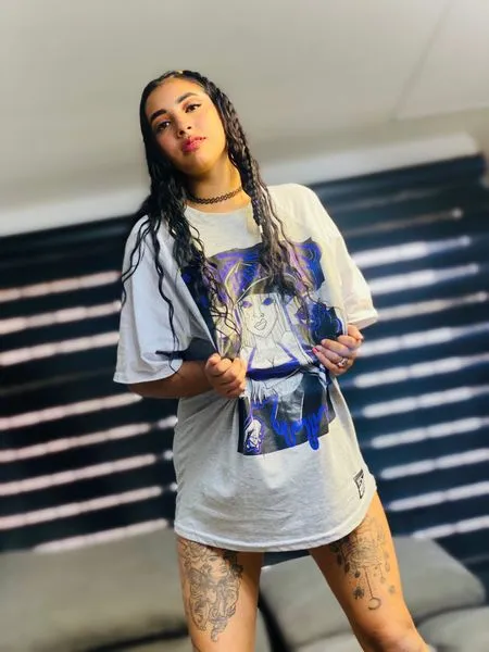 Live sex webcam photo for Megan77 #3264694