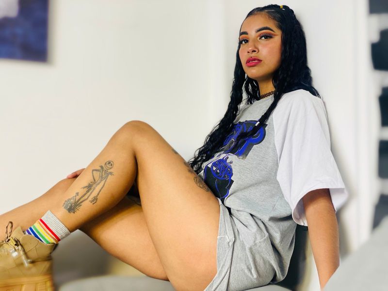 Live sex webcam photo for Megan77 #3264689