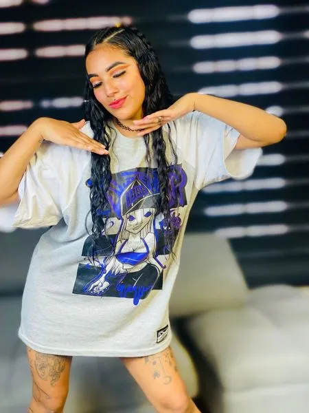 Live sex webcam photo for Megan77 #3264684