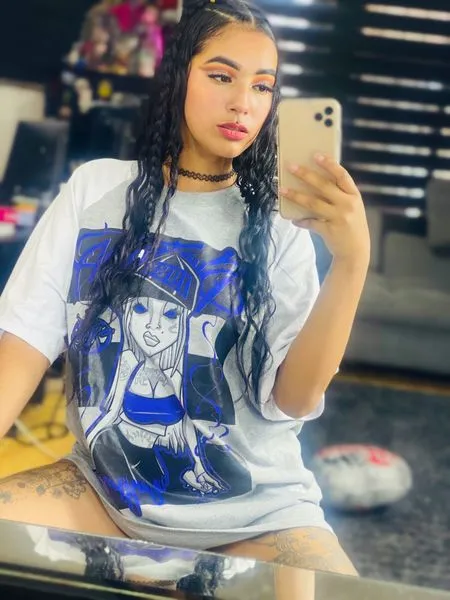 Live sex webcam photo for Megan77 #3264708