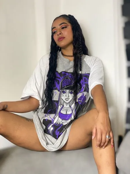 Live sex webcam photo for Megan77 #3264683