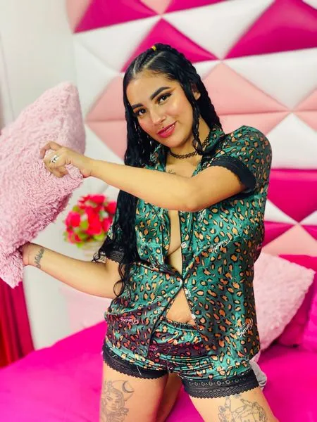 Live sex webcam photo for Megan77 #3264742