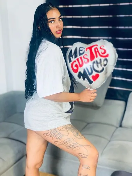 Live sex webcam photo for Megan77 #3264707