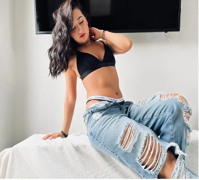 Live sex webcam photo for ElizabethClarkk #3539557