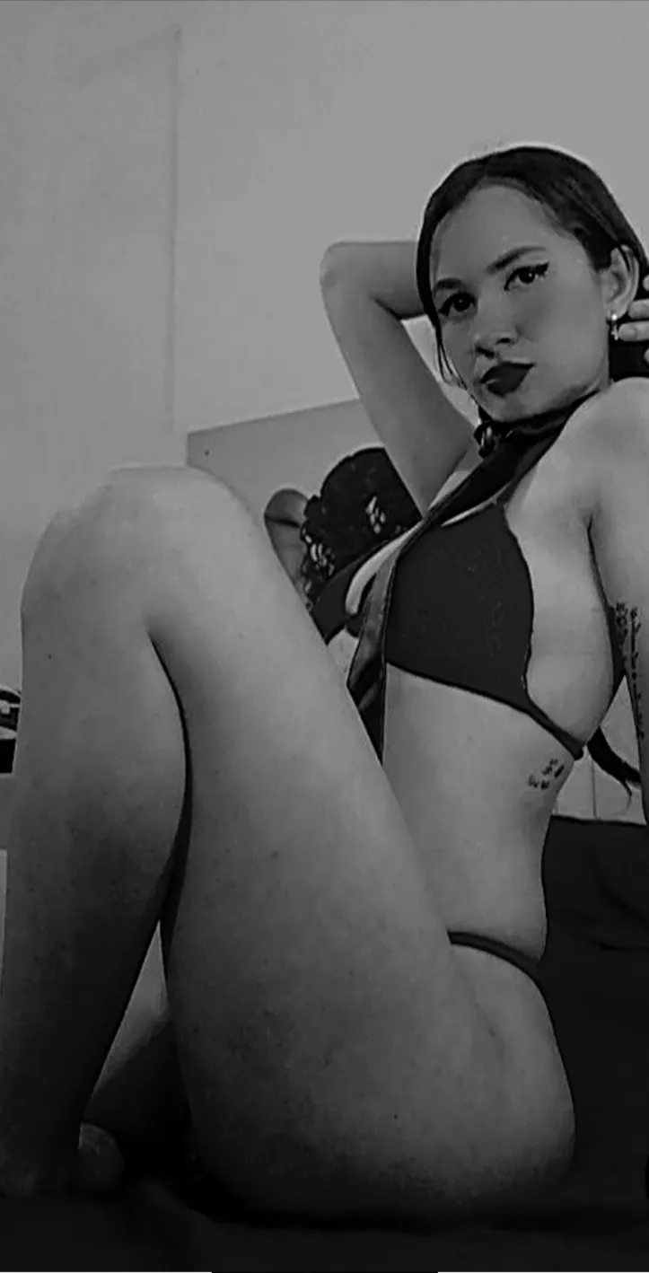 Live sex webcam photo for CandySweeets #8396917