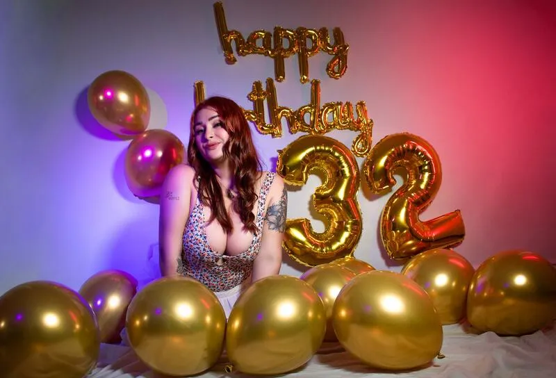 Live sex webcam photo for saaraqueen #4046592