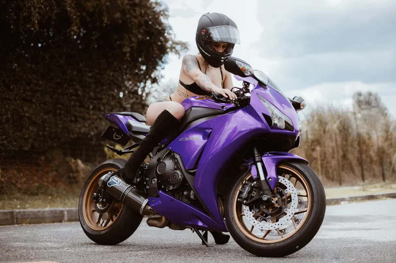 Live sex webcam photo for MiaCohelo #4096866