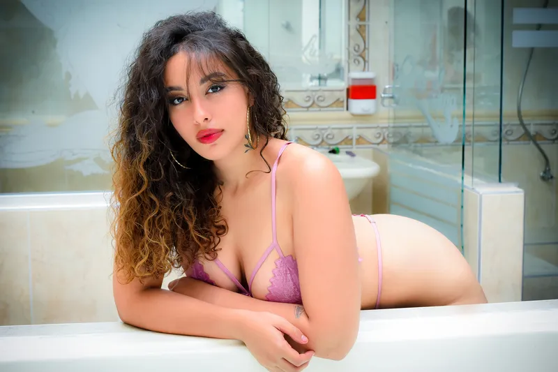 Live sex webcam photo for KateRousse #3519167