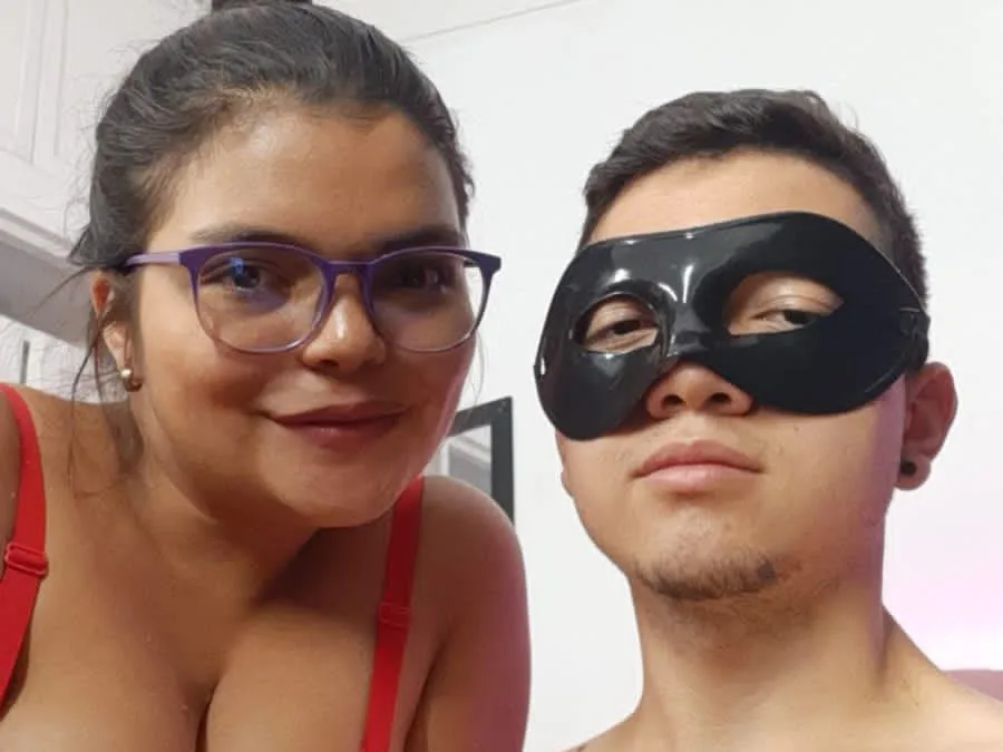 Live sex webcam photo for heterosexcouple #3287998