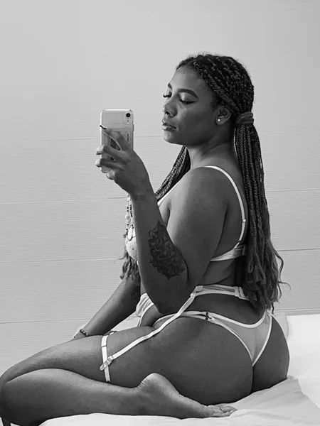 Live sex webcam photo for jazminrouse21 #3271488