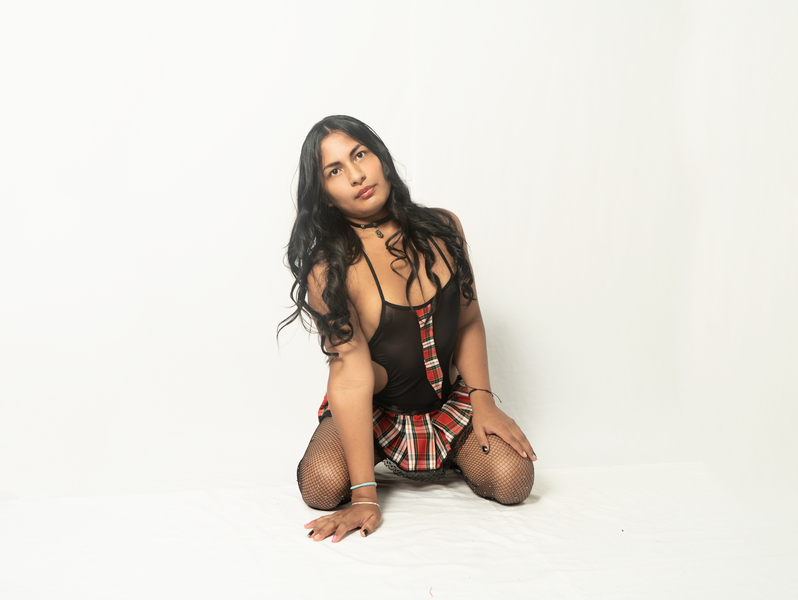 Live sex webcam photo for DanielleBird #3604436