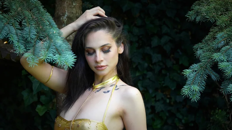 Live sex webcam photo for BellaSuffers #3419893