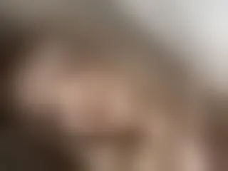 Live sex webcam photo for LunaKrismas #7495246