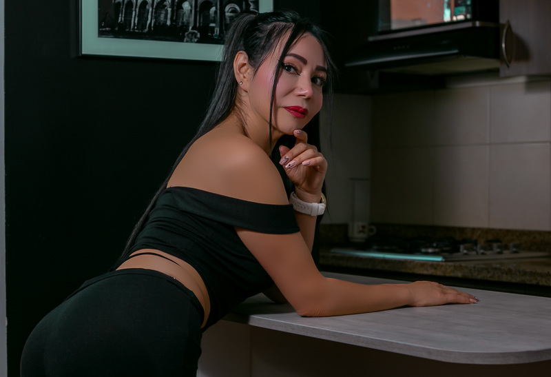 Live sex webcam photo for Helenhard #4082191