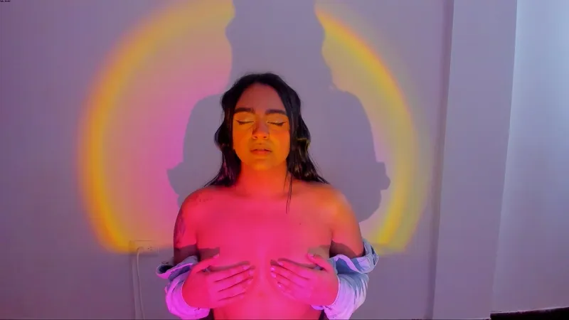 Live sex webcam photo for HannaJared #3750486