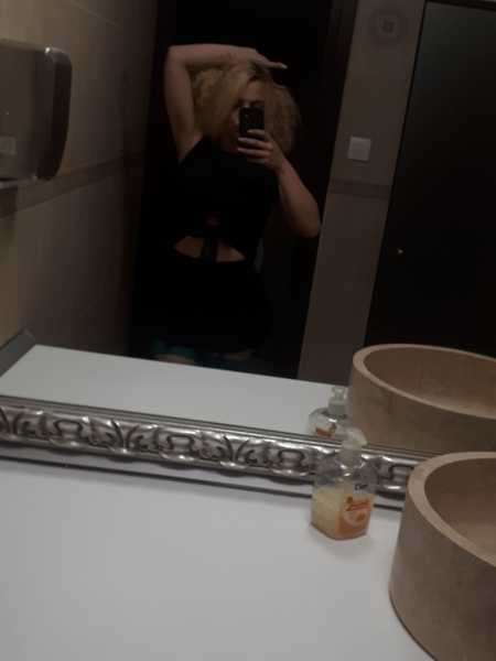 Live sex webcam photo for RoxLove #3286068