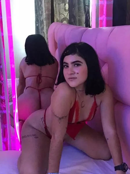 Live sex webcam photo for meliimontess #3272453