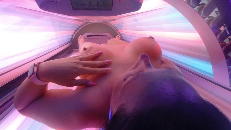 Live sex webcam photo for ViolaBeck #3309910