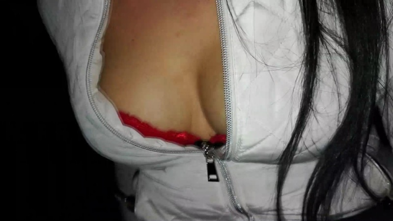 Live sex webcam photo for ViolaBeck #3309886